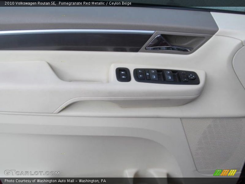 Pomegranate Red Metallic / Ceylon Beige 2010 Volkswagen Routan SE