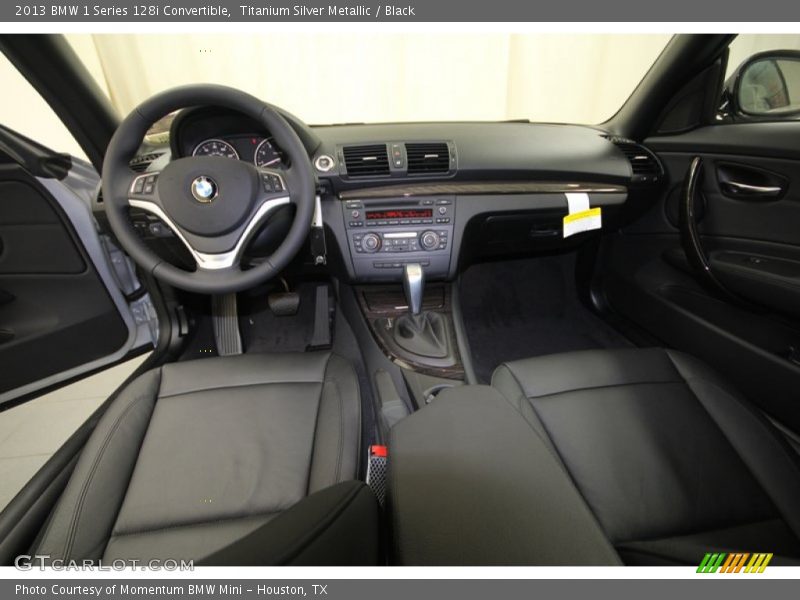 Dashboard of 2013 1 Series 128i Convertible