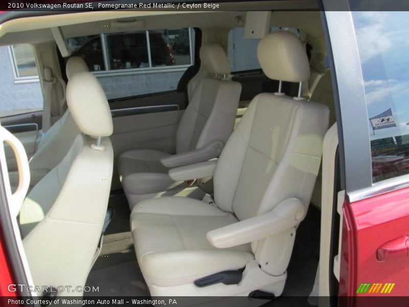 Pomegranate Red Metallic / Ceylon Beige 2010 Volkswagen Routan SE