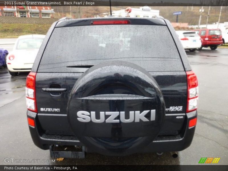 Black Pearl / Beige 2011 Suzuki Grand Vitara Limited