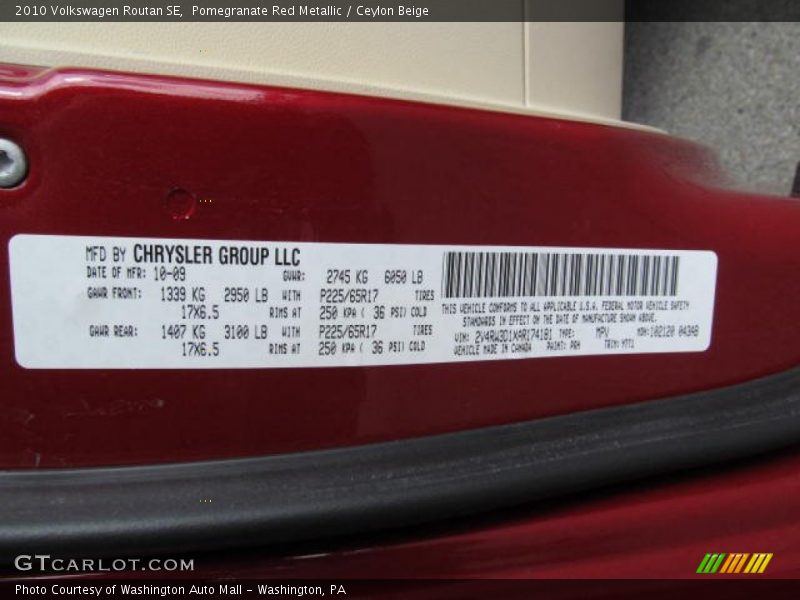 Pomegranate Red Metallic / Ceylon Beige 2010 Volkswagen Routan SE