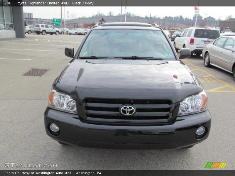 Black / Ivory 2005 Toyota Highlander Limited 4WD