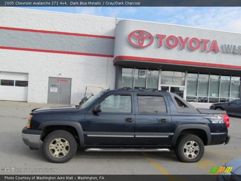 Dark Blue Metallic / Gray/Dark Charcoal 2005 Chevrolet Avalanche Z71 4x4