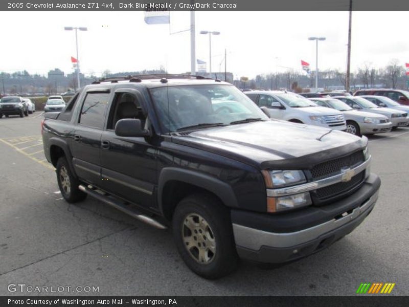 Dark Blue Metallic / Gray/Dark Charcoal 2005 Chevrolet Avalanche Z71 4x4