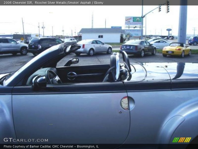 Ricochet Silver Metallic/Smokin' Asphalt / Ebony 2006 Chevrolet SSR