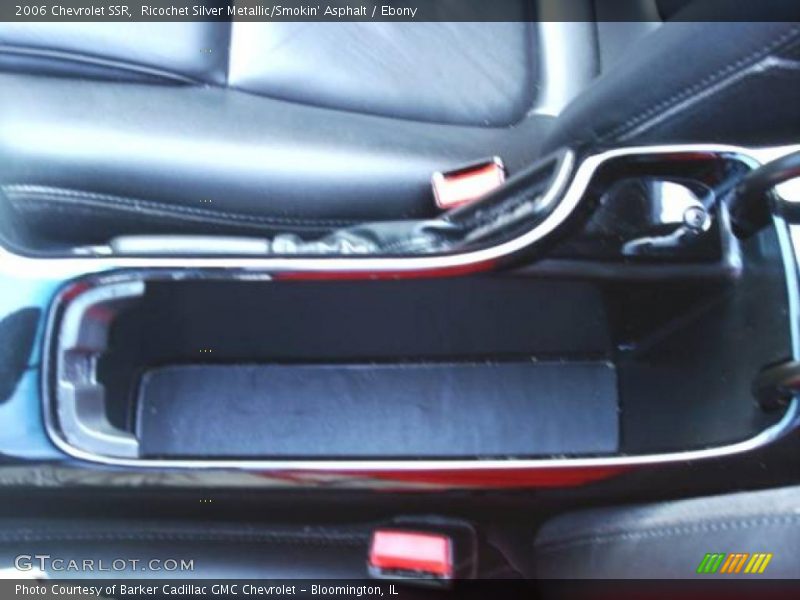 Ricochet Silver Metallic/Smokin' Asphalt / Ebony 2006 Chevrolet SSR