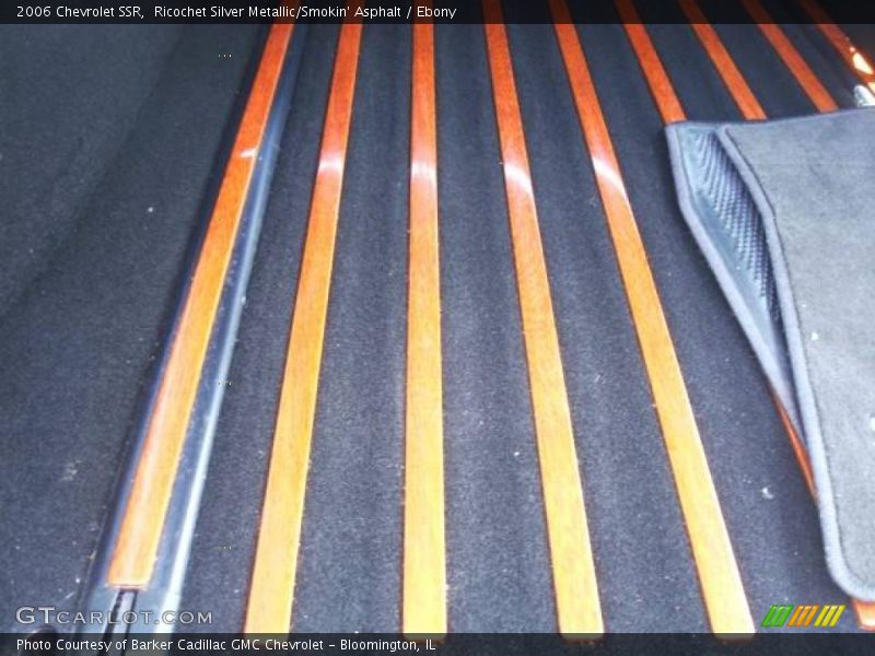 Ricochet Silver Metallic/Smokin' Asphalt / Ebony 2006 Chevrolet SSR