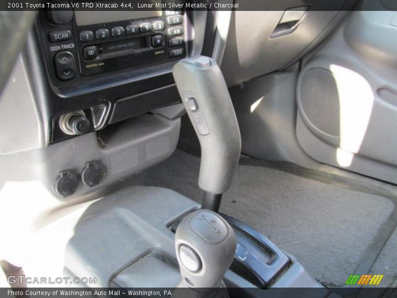 Lunar Mist Silver Metallic / Charcoal 2001 Toyota Tacoma V6 TRD Xtracab 4x4