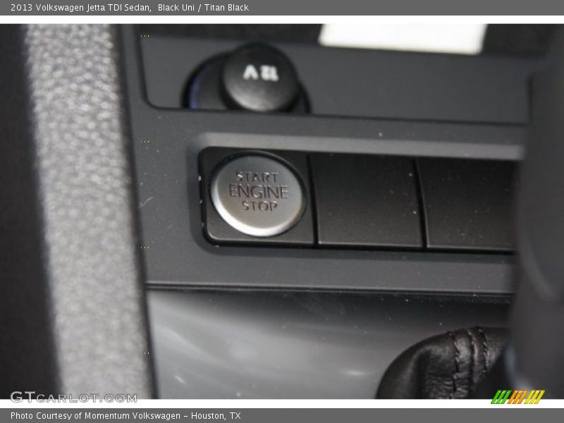 Black Uni / Titan Black 2013 Volkswagen Jetta TDI Sedan
