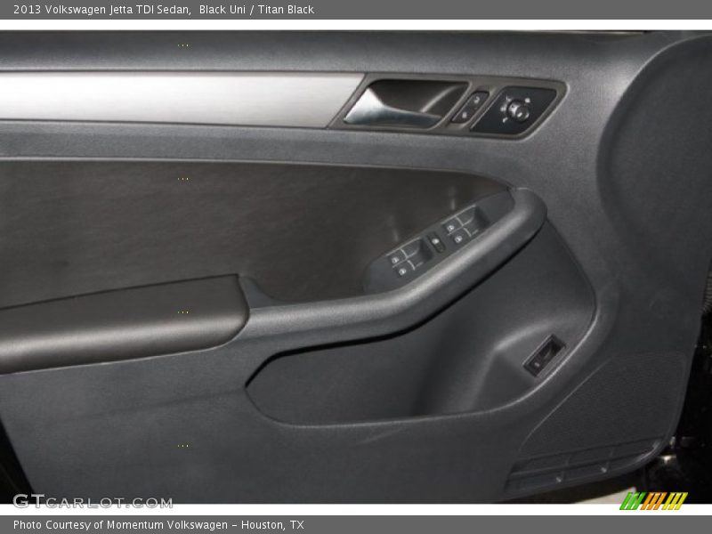 Black Uni / Titan Black 2013 Volkswagen Jetta TDI Sedan