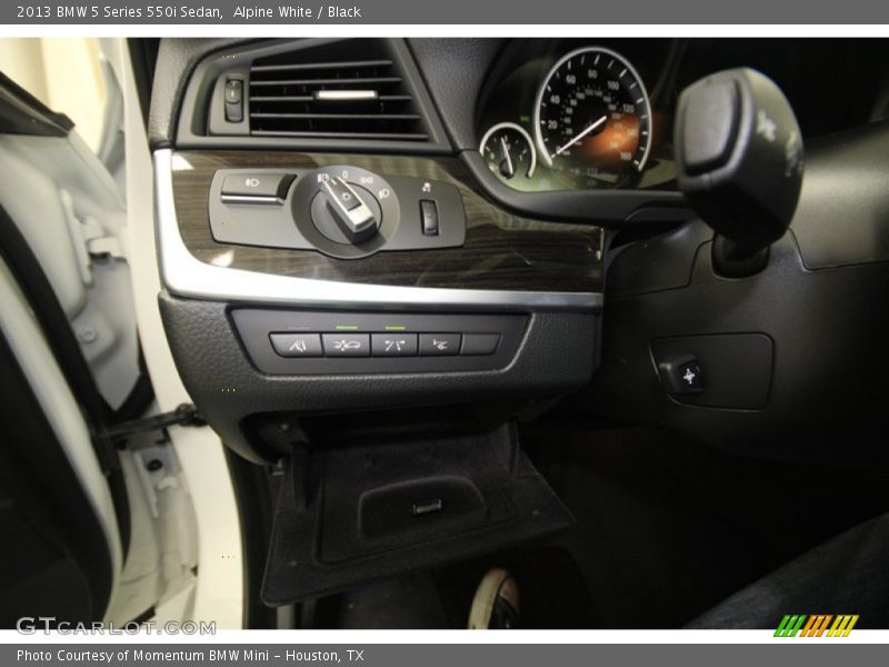 Alpine White / Black 2013 BMW 5 Series 550i Sedan