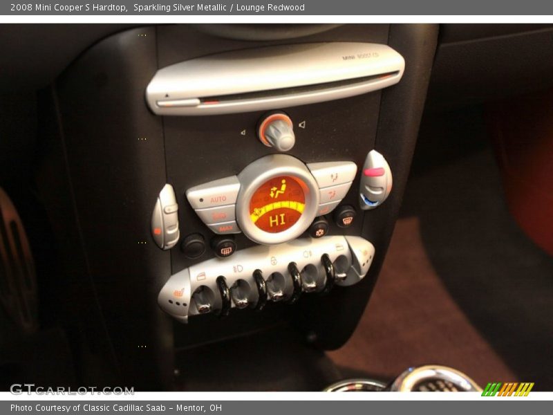 Controls of 2008 Cooper S Hardtop