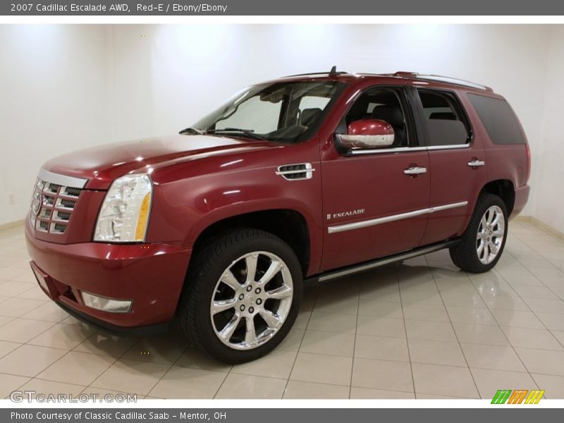 Front 3/4 View of 2007 Escalade AWD