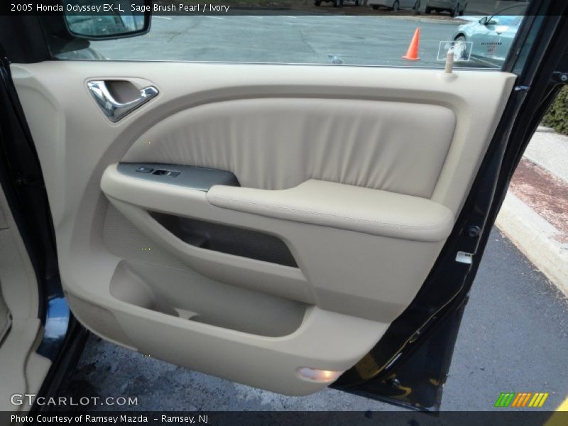 Sage Brush Pearl / Ivory 2005 Honda Odyssey EX-L