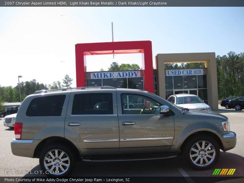 Light Khaki Beige Metallic / Dark Khaki/Light Graystone 2007 Chrysler Aspen Limited HEMI