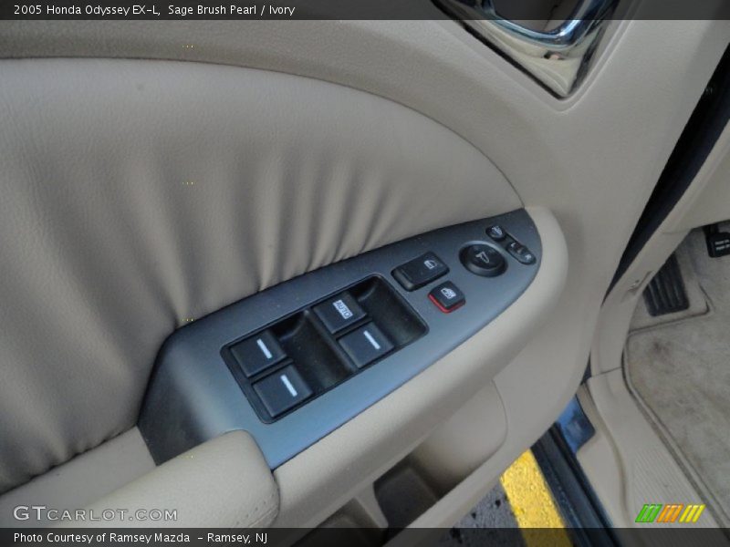 Sage Brush Pearl / Ivory 2005 Honda Odyssey EX-L