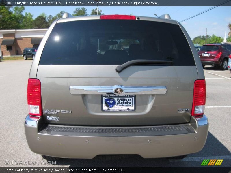 Light Khaki Beige Metallic / Dark Khaki/Light Graystone 2007 Chrysler Aspen Limited HEMI
