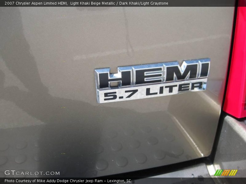 Light Khaki Beige Metallic / Dark Khaki/Light Graystone 2007 Chrysler Aspen Limited HEMI