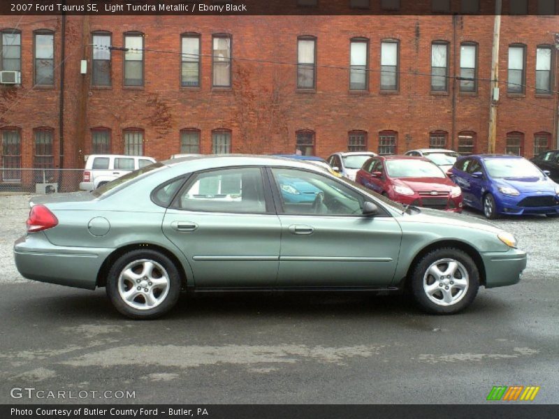 Light Tundra Metallic / Ebony Black 2007 Ford Taurus SE