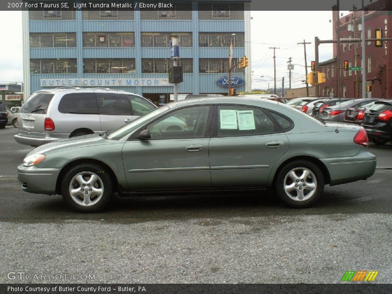 Light Tundra Metallic / Ebony Black 2007 Ford Taurus SE