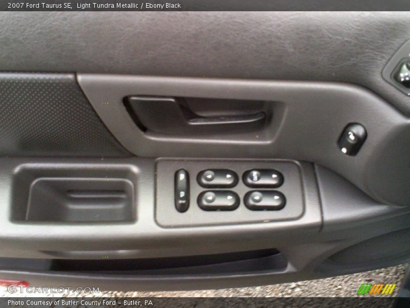 Light Tundra Metallic / Ebony Black 2007 Ford Taurus SE