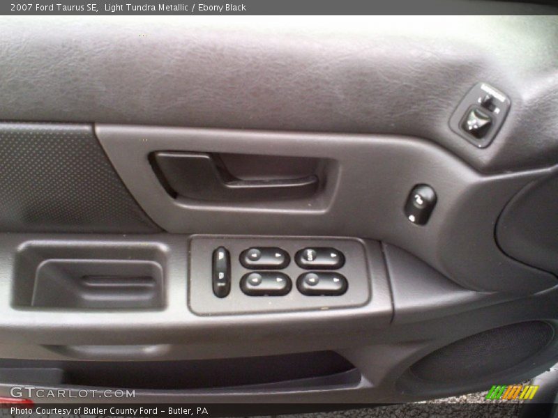 Light Tundra Metallic / Ebony Black 2007 Ford Taurus SE