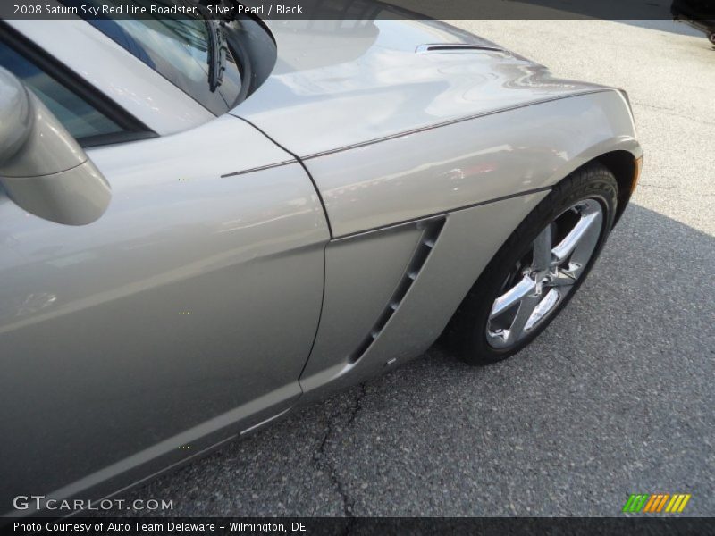Silver Pearl / Black 2008 Saturn Sky Red Line Roadster