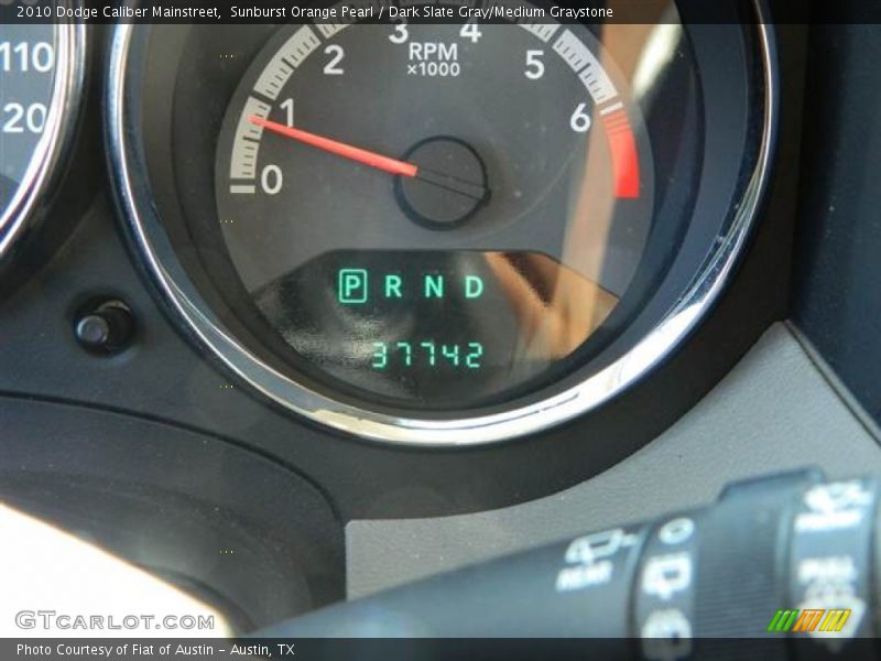 Sunburst Orange Pearl / Dark Slate Gray/Medium Graystone 2010 Dodge Caliber Mainstreet