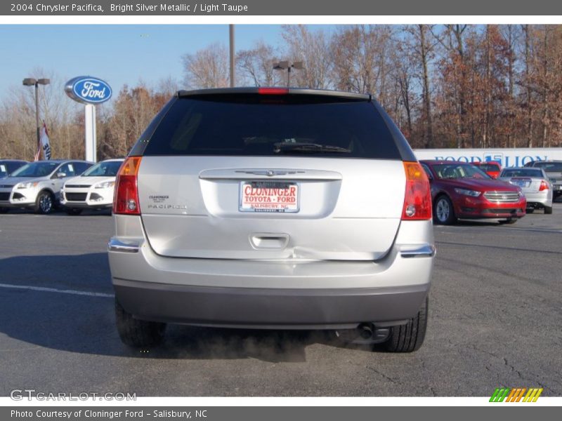 Bright Silver Metallic / Light Taupe 2004 Chrysler Pacifica