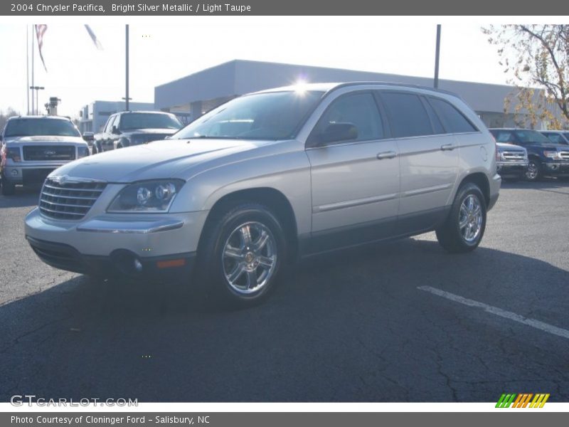 Bright Silver Metallic / Light Taupe 2004 Chrysler Pacifica