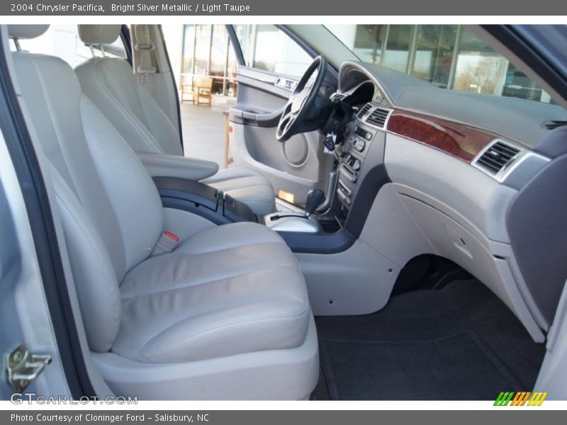Bright Silver Metallic / Light Taupe 2004 Chrysler Pacifica