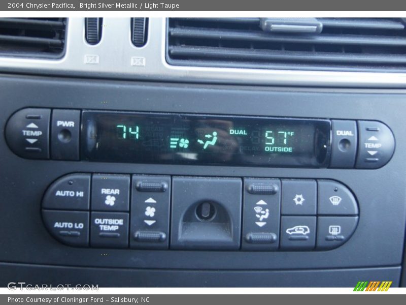 Bright Silver Metallic / Light Taupe 2004 Chrysler Pacifica