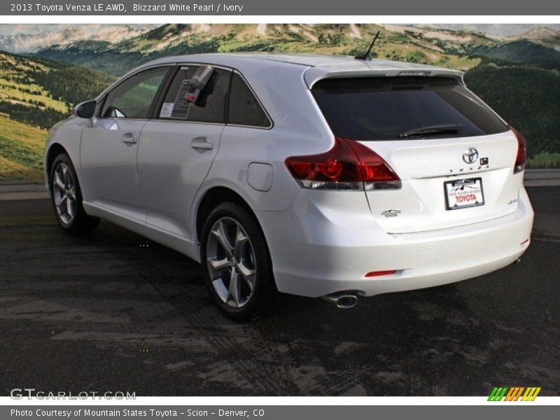 Blizzard White Pearl / Ivory 2013 Toyota Venza LE AWD