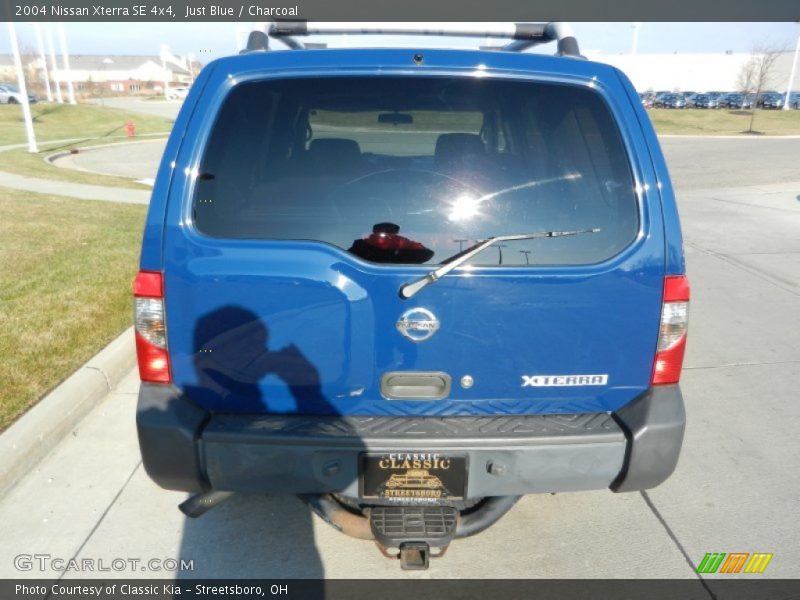 Just Blue / Charcoal 2004 Nissan Xterra SE 4x4