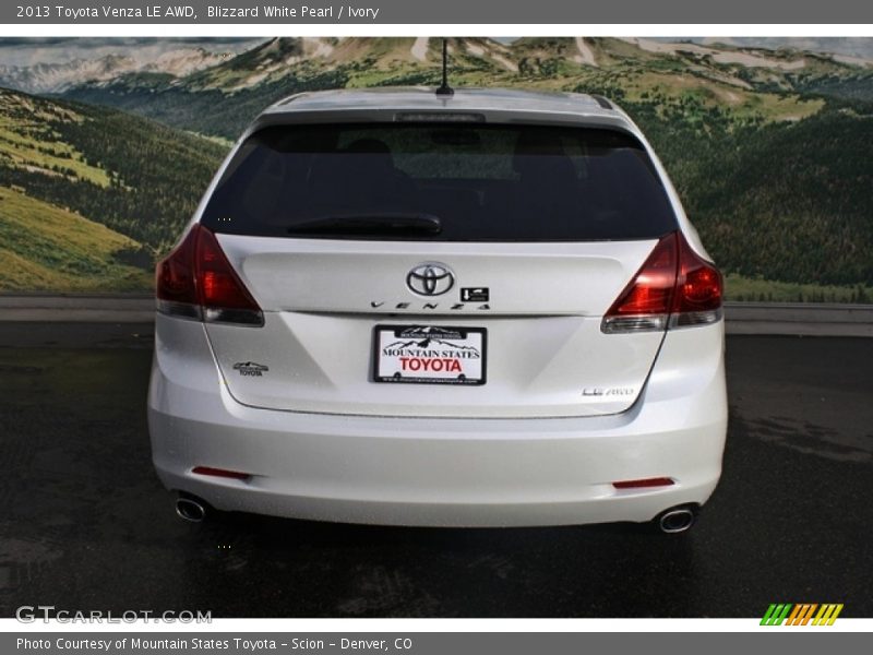 Blizzard White Pearl / Ivory 2013 Toyota Venza LE AWD