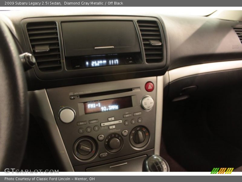 Diamond Gray Metallic / Off Black 2009 Subaru Legacy 2.5i Sedan