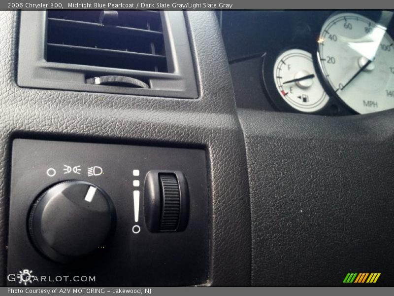Midnight Blue Pearlcoat / Dark Slate Gray/Light Slate Gray 2006 Chrysler 300