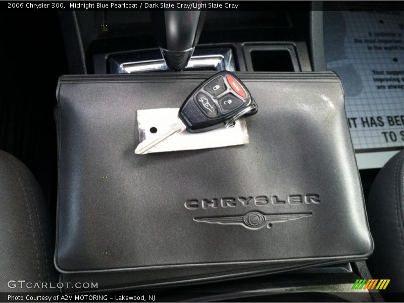 Midnight Blue Pearlcoat / Dark Slate Gray/Light Slate Gray 2006 Chrysler 300
