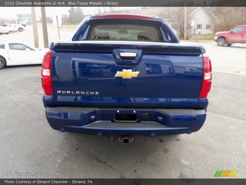 Blue Topaz Metallic / Ebony 2013 Chevrolet Avalanche LS 4x4