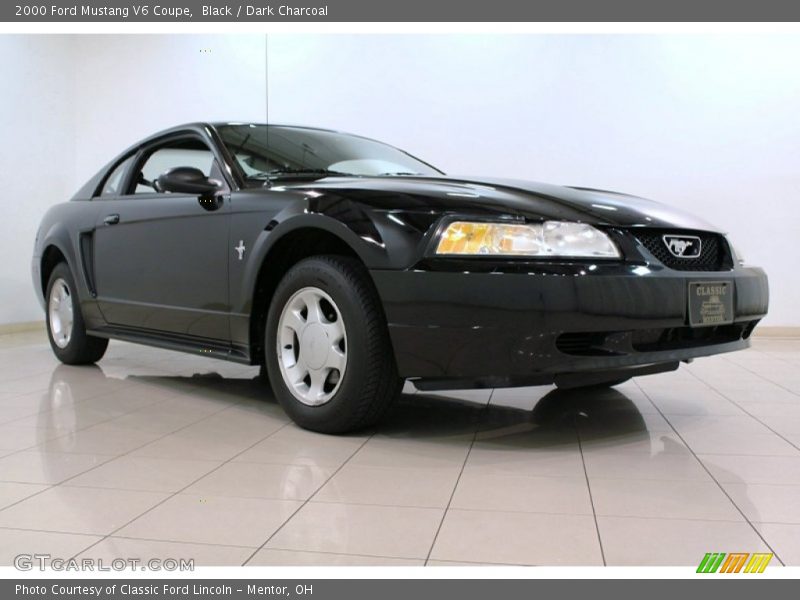 Black / Dark Charcoal 2000 Ford Mustang V6 Coupe