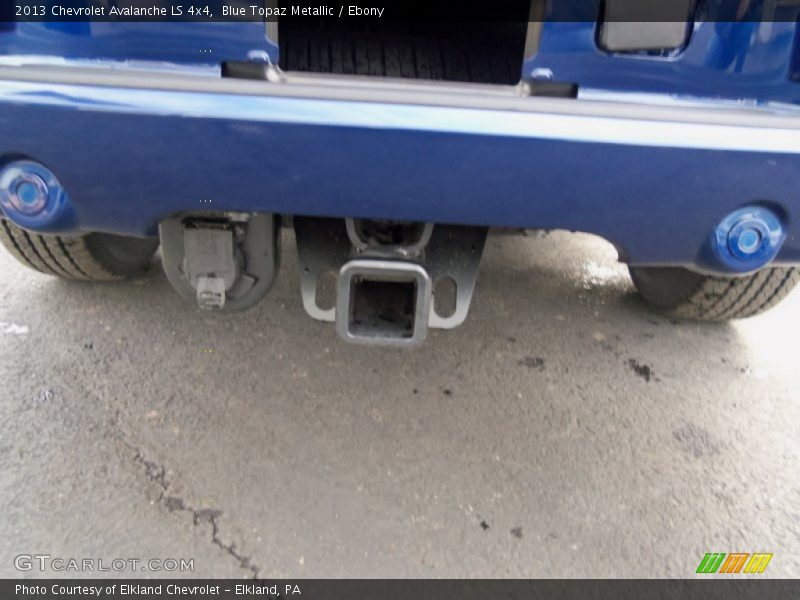 Blue Topaz Metallic / Ebony 2013 Chevrolet Avalanche LS 4x4