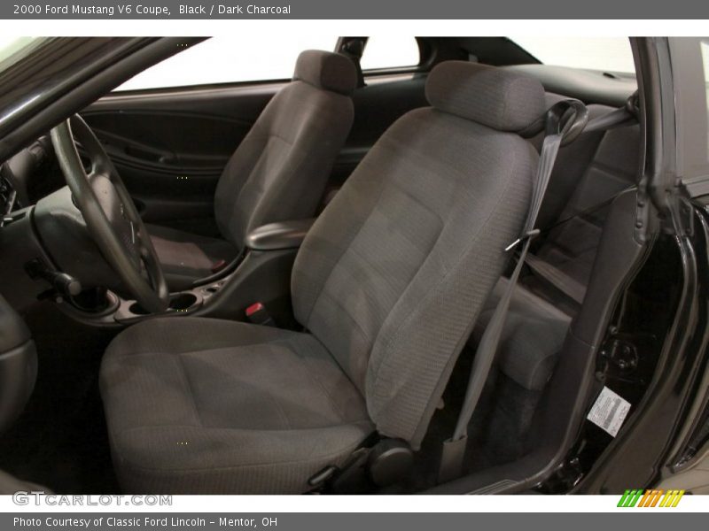 Black / Dark Charcoal 2000 Ford Mustang V6 Coupe