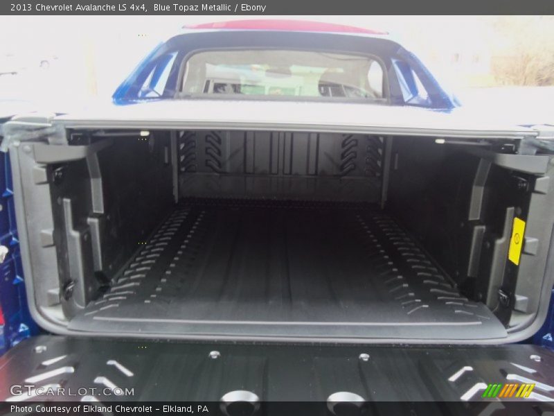 Blue Topaz Metallic / Ebony 2013 Chevrolet Avalanche LS 4x4