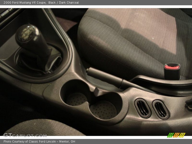 Black / Dark Charcoal 2000 Ford Mustang V6 Coupe