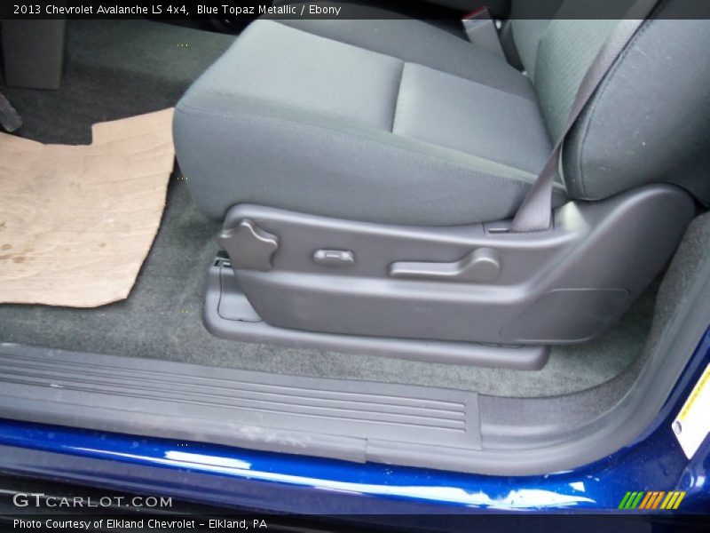 Blue Topaz Metallic / Ebony 2013 Chevrolet Avalanche LS 4x4