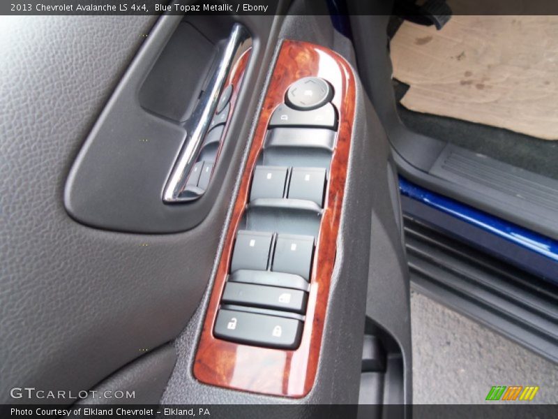 Blue Topaz Metallic / Ebony 2013 Chevrolet Avalanche LS 4x4