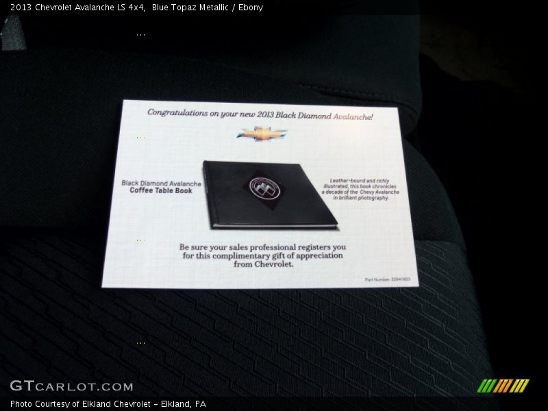 Blue Topaz Metallic / Ebony 2013 Chevrolet Avalanche LS 4x4