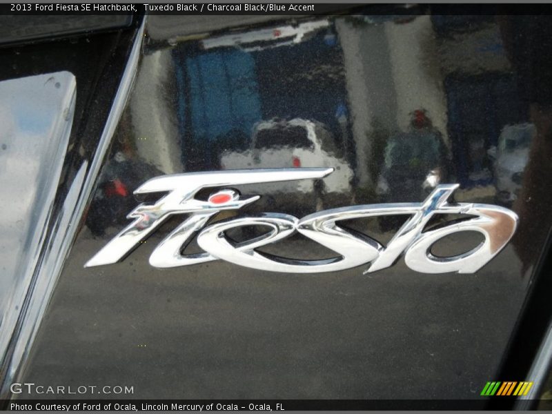 Tuxedo Black / Charcoal Black/Blue Accent 2013 Ford Fiesta SE Hatchback