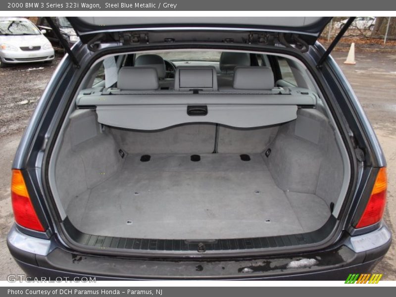  2000 3 Series 323i Wagon Trunk