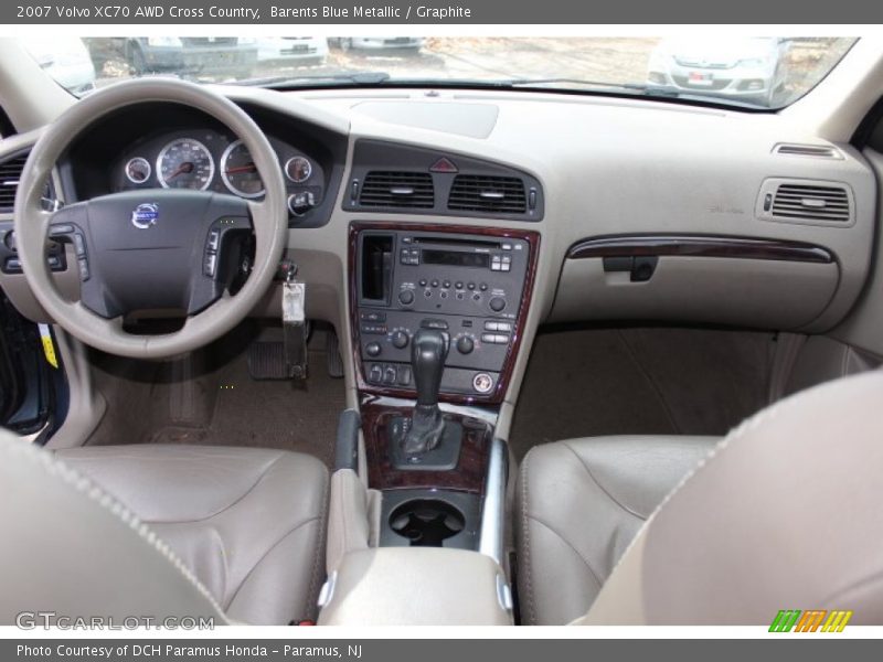 Dashboard of 2007 XC70 AWD Cross Country